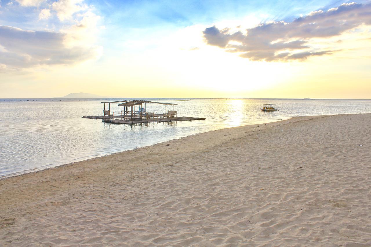 Bella Beach Resort Batangas Lian Exterior foto